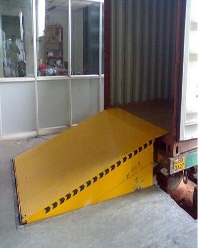 DOCK LEVELER